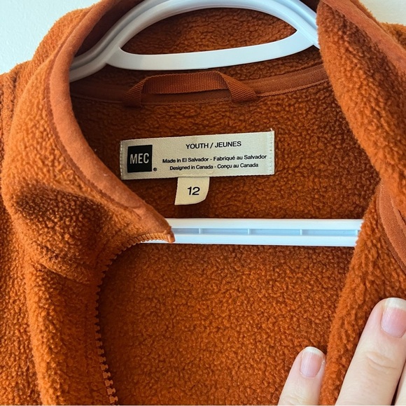 🌼 5/$25 MEC Acclimate shrug off jacket fleece outdoor camping unisex boys 12 - Picture 2 of 11